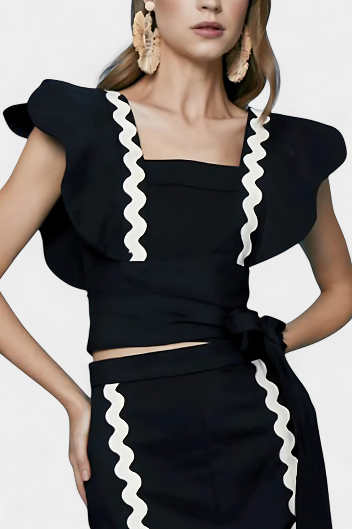 Fabiana Fitted Top with Ruffled Sleeves and Wavy Accents