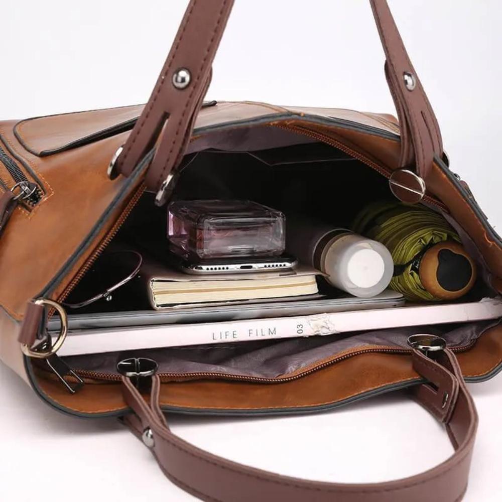 Ilse's Classic Charm | Shoulder Bag