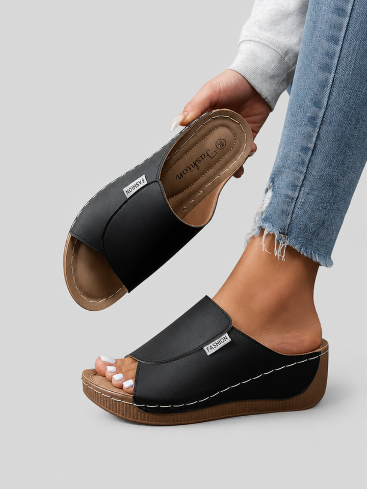 Steff – Ergonomic and Non-Slip Sandals for Pain Relief