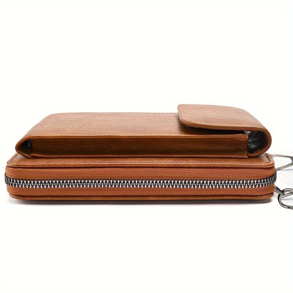 Nicole’s Stylish Compact Handbag