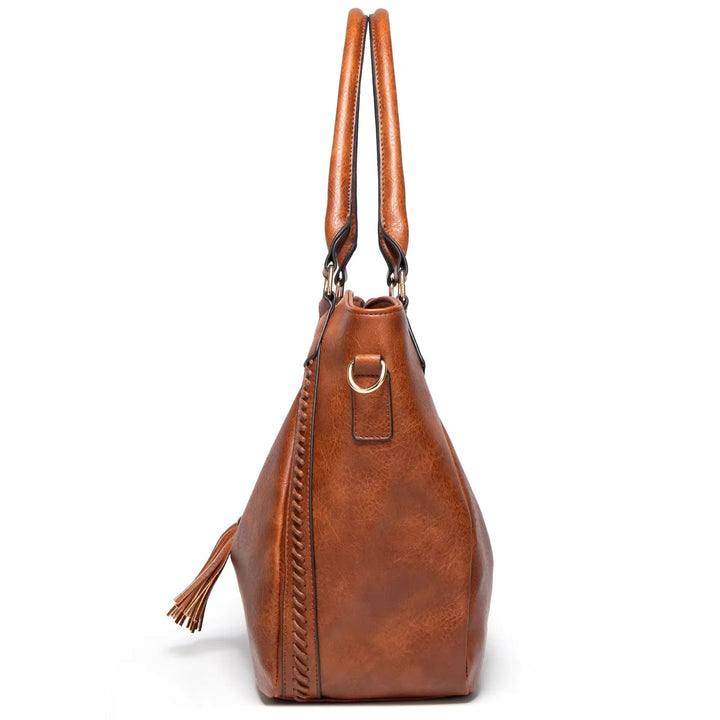 Nellie’s Chic Leather Shoulder Bag | Elegant Sophistication