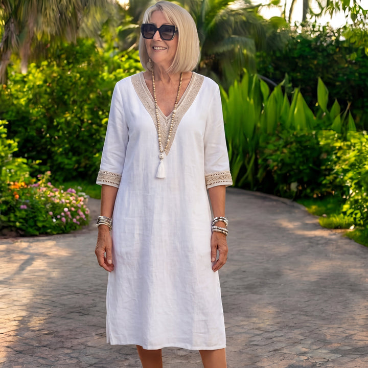 Elisa – Elegant Half-Sleeve Dress with V-Neck