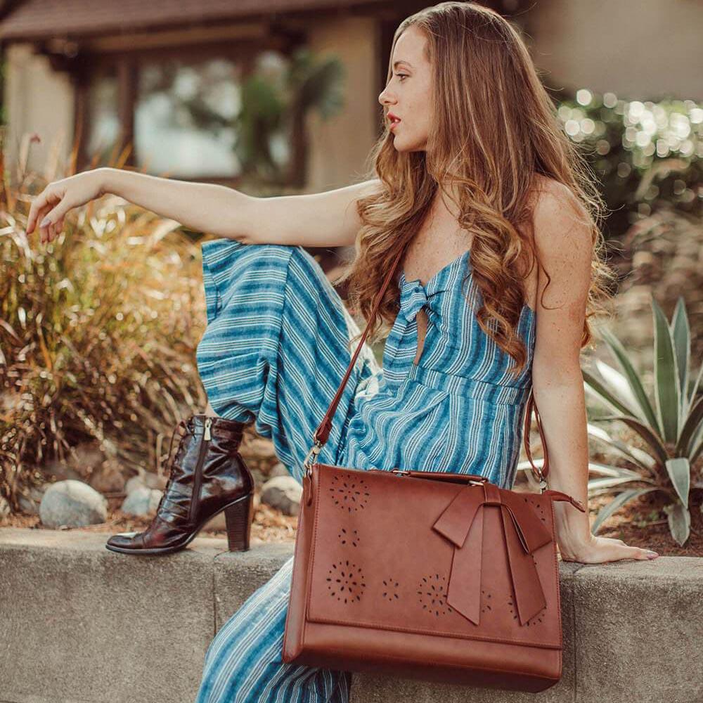 Chic Bow-Tie Satchel