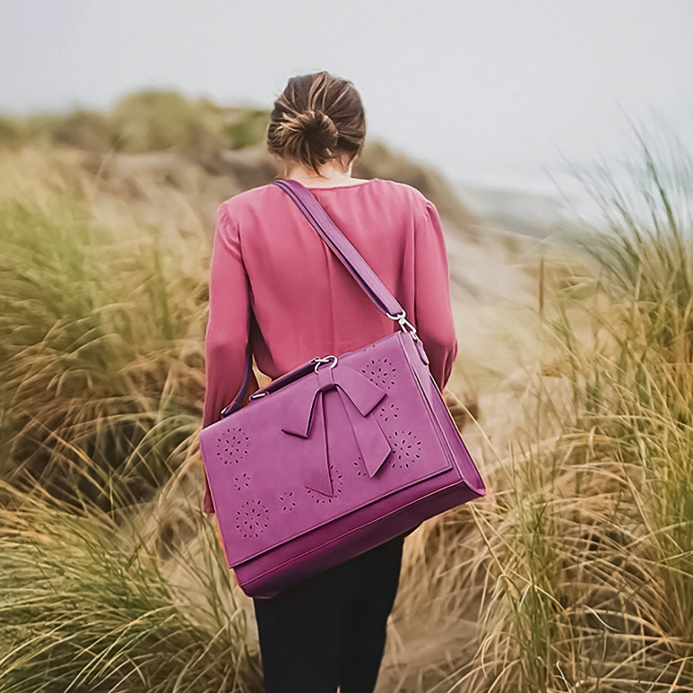 Chic Bow-Tie Satchel