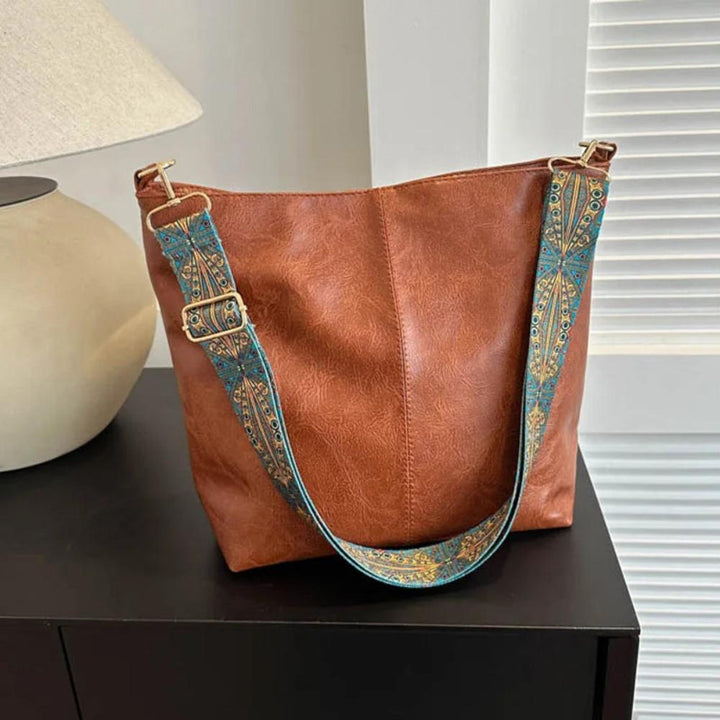 Chelsey's Timeless Elegance | Leather Shoulder Bag