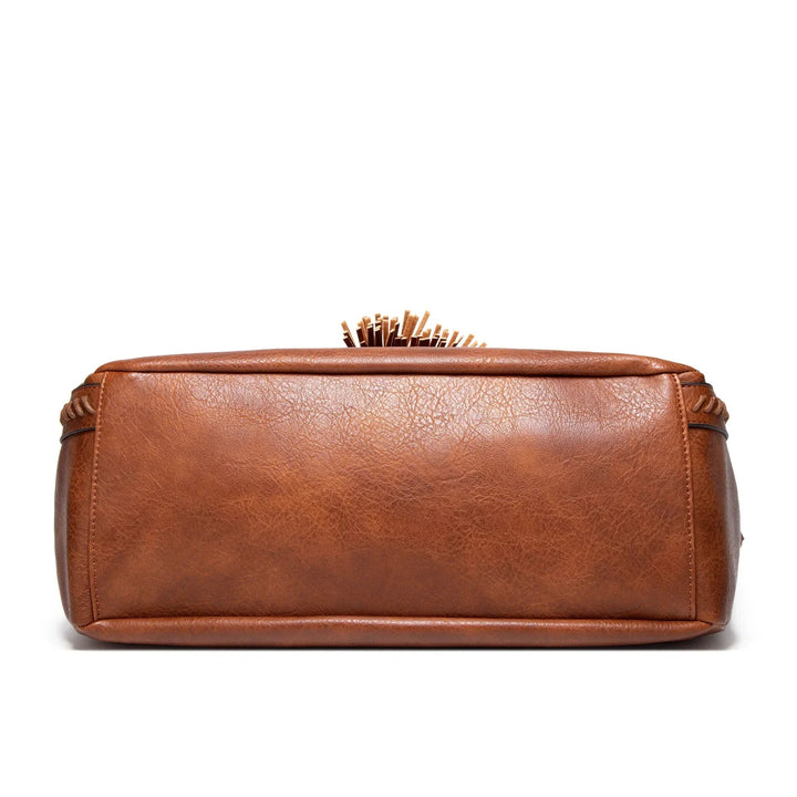 Nellie’s Chic Leather Shoulder Bag | Elegant Sophistication