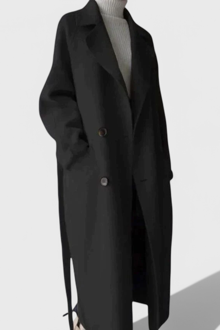 Clara Tailored Wool Coat with Elegant Silhouette