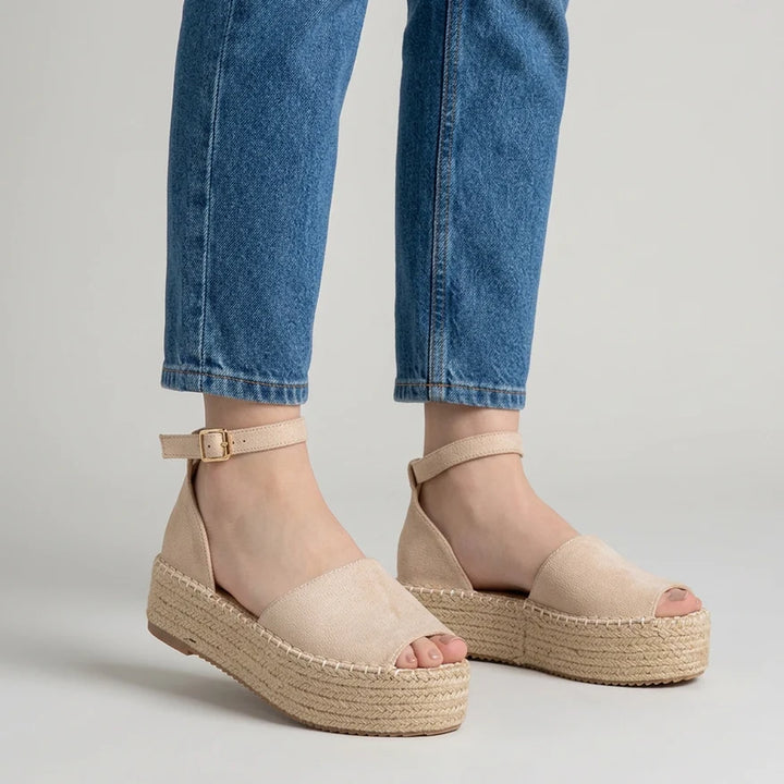 Cassandra - Comfortable Women's Sandals