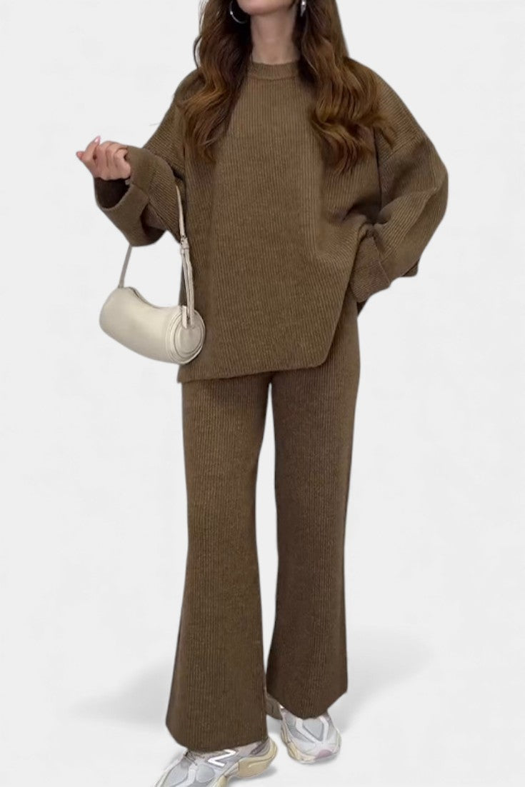 Quirina Relaxed Outfit with Round Neck Top and Flowing Pants