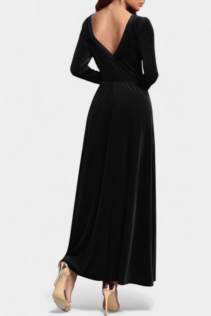 Stéphanie Long Velvet Dress featuring Open Back and Square Neckline