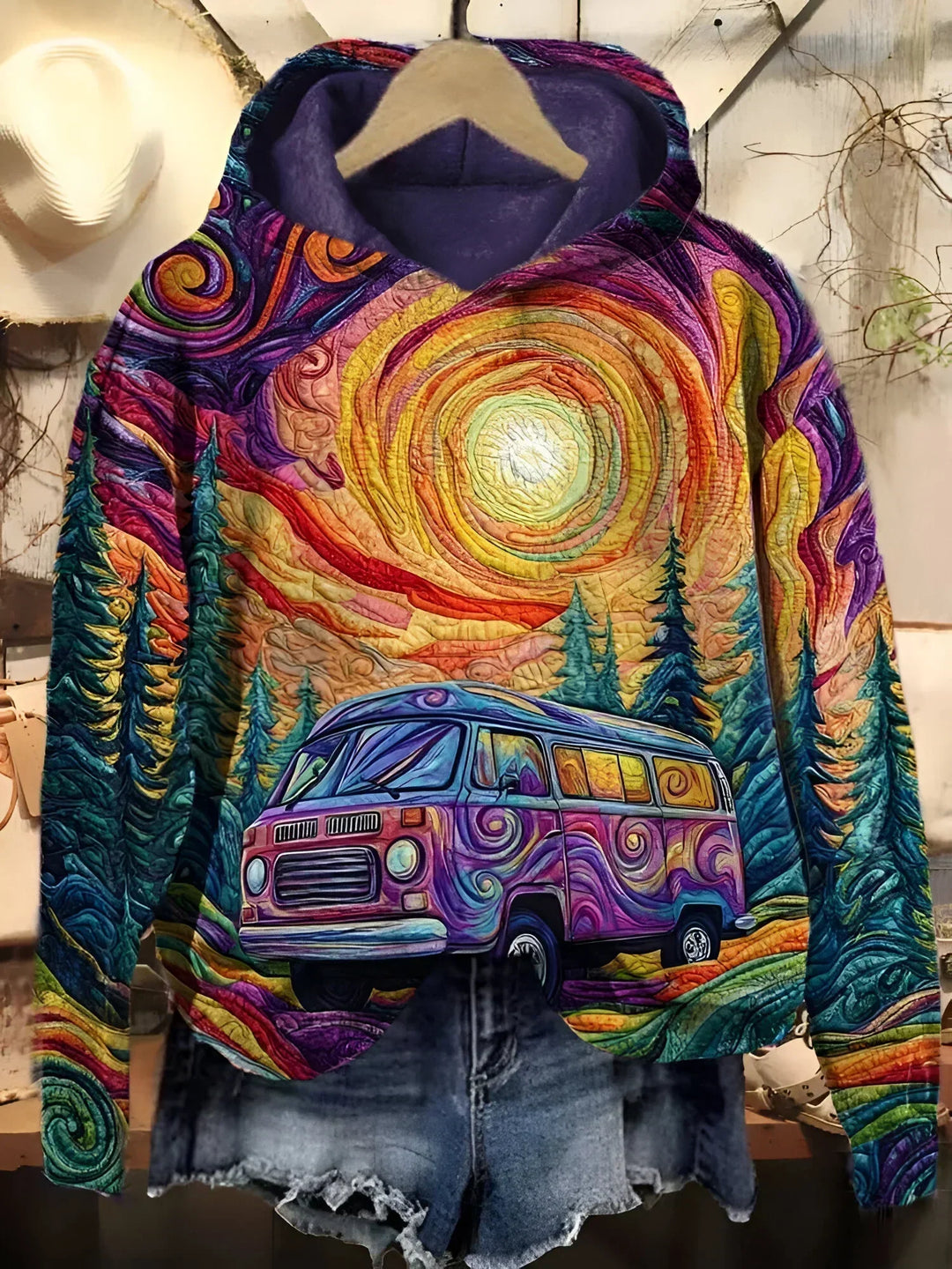 MARISKA | Vintage-Inspired Hoodie Perfect for Road Trips