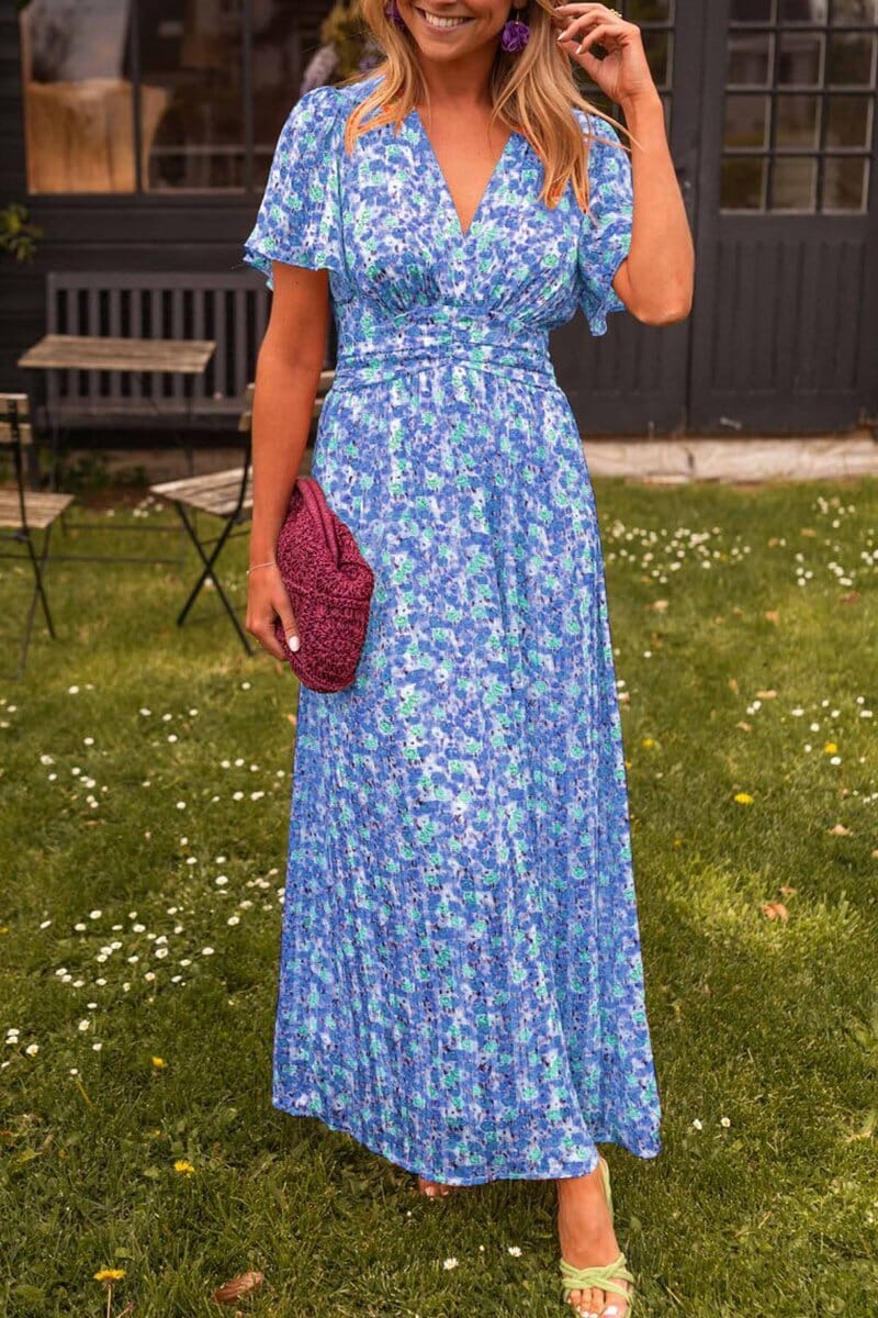 Sigrid™ | Chic Maxi Dress Featuring a Deep V-Neck